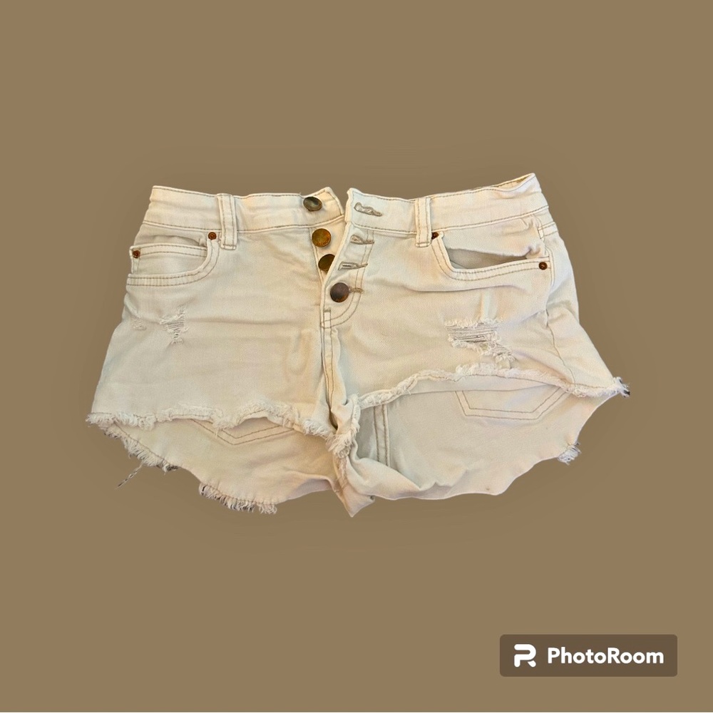 Women’s Billabong 26 waist jean shorts